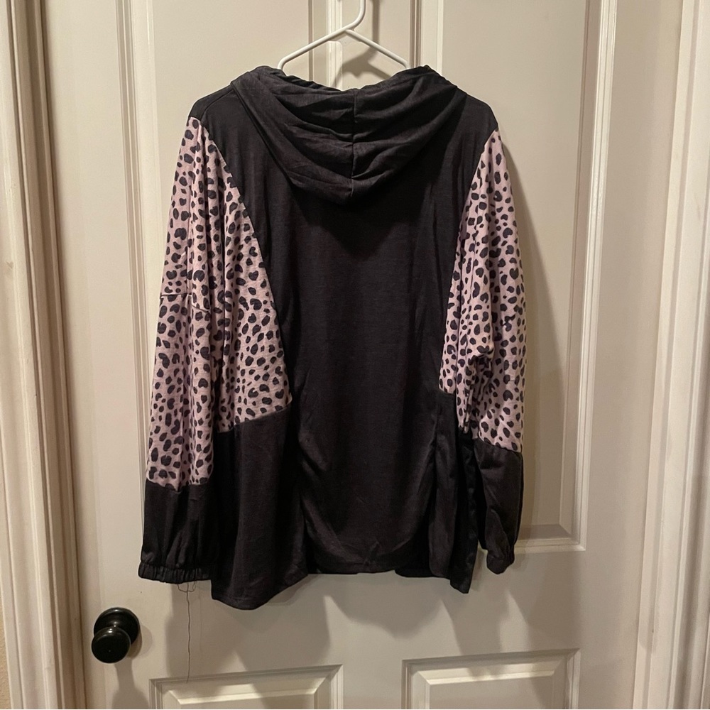 New with tags hoodie, leopard and black print Grace and Emma 3X